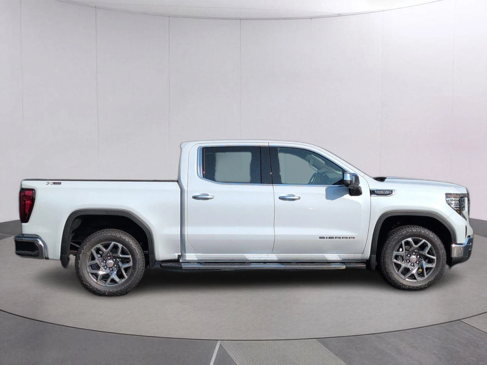 New 2026 Glacier White Tricoat GMC SLT image 7