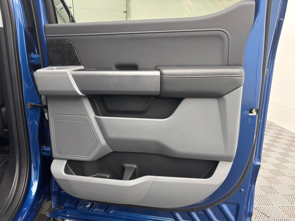 Used 2023 Blue Ford XLT image 39