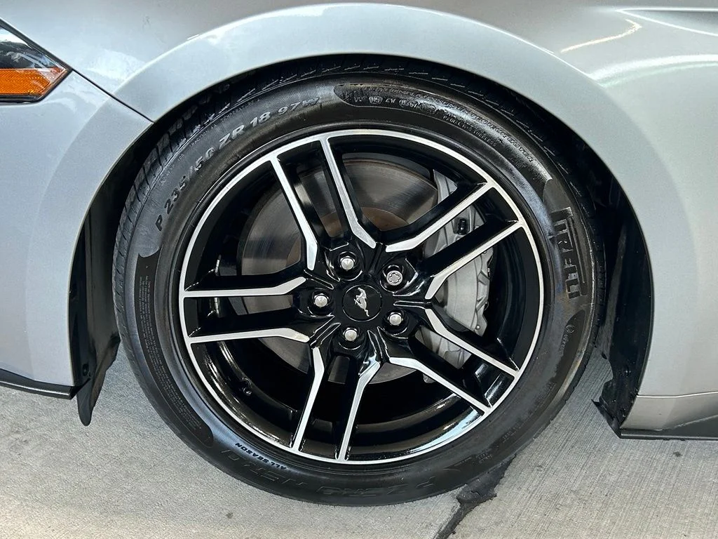 Used 2023 Silver Metallic Ford GT image 26