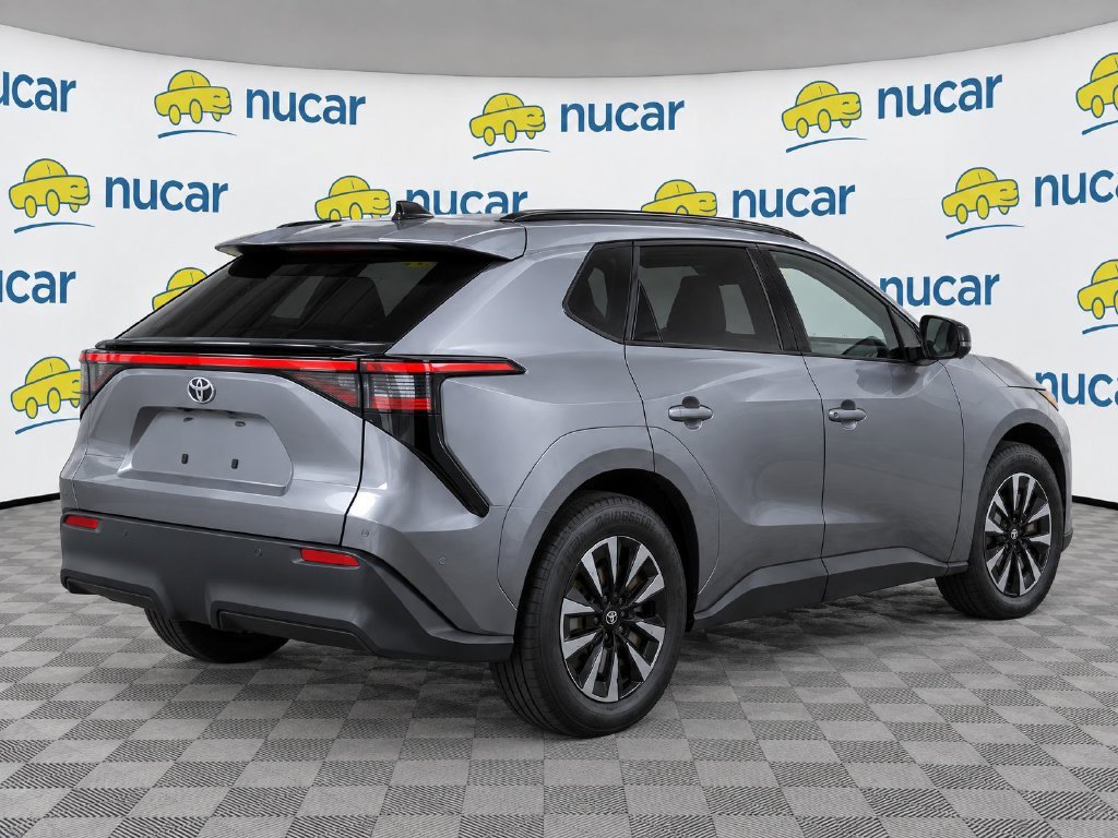 Used 2026  Toyota XLE image 4