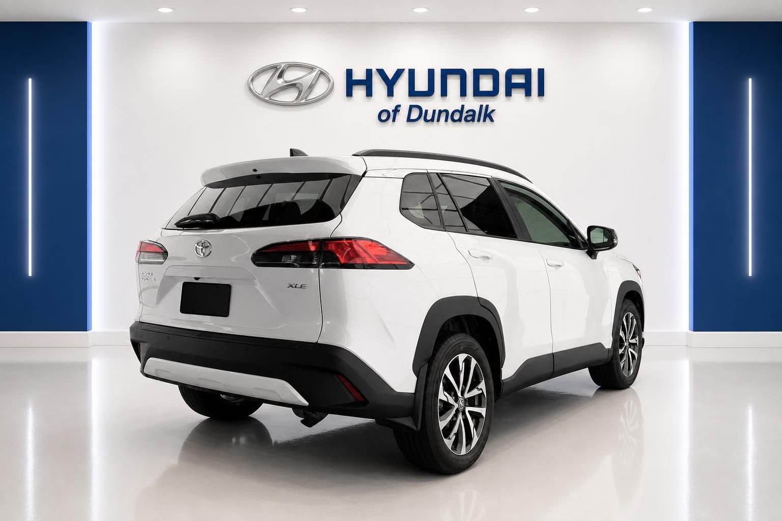 Used 2025 Beige Toyota XLE image 4