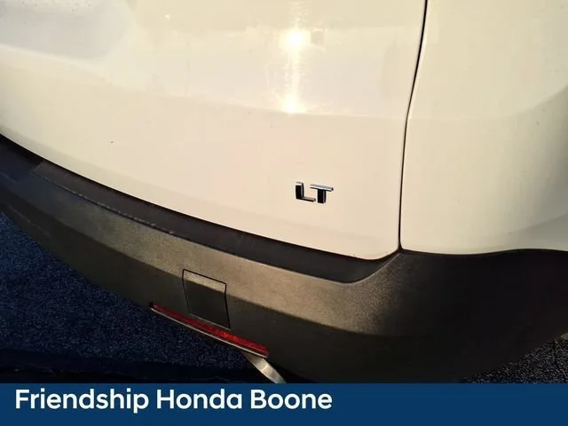 Used 2023 Summit White Chevrolet LT Leather image 10