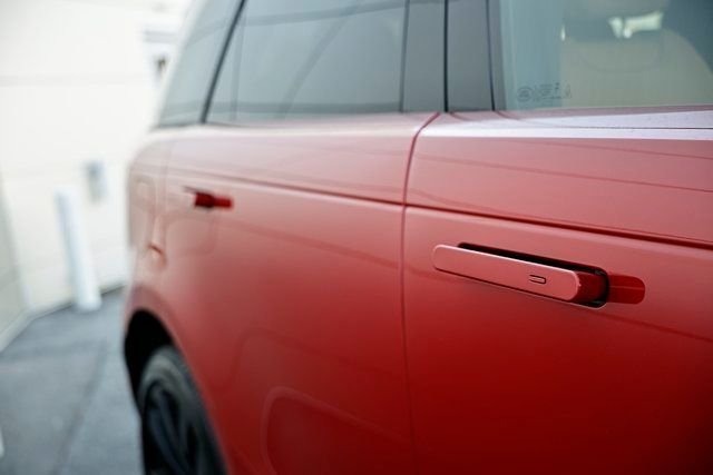 New 2025 Firenze Red LAND ROVER SE image 9