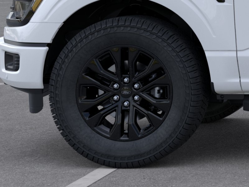 New 2026 Oxford White Ford XLT image 19