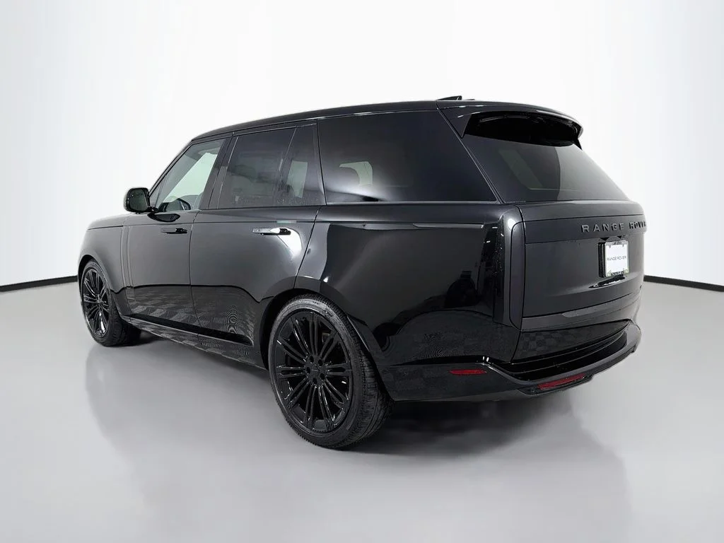 New 2026 Santorini Black Land Rover SE image 7