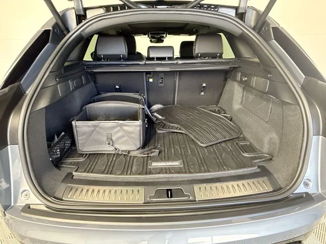 New 2026 Zadar Grey Land Rover P250 Base image 28