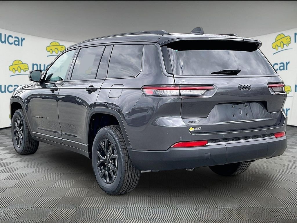 New 2026 Baltic Gray Metallic Clear-Coat Exterior Paint Jeep Altitude image 5