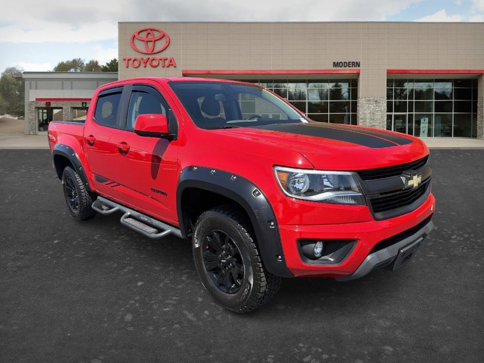 Used 2018 Red Hot Chevrolet 4WD LT image 3