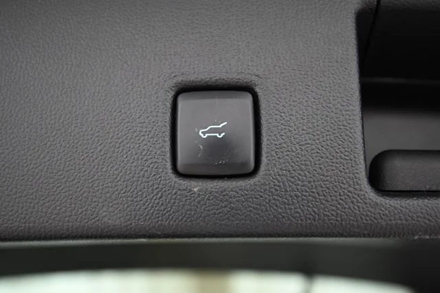 Used 2024 Silver Ford Platinum image 22