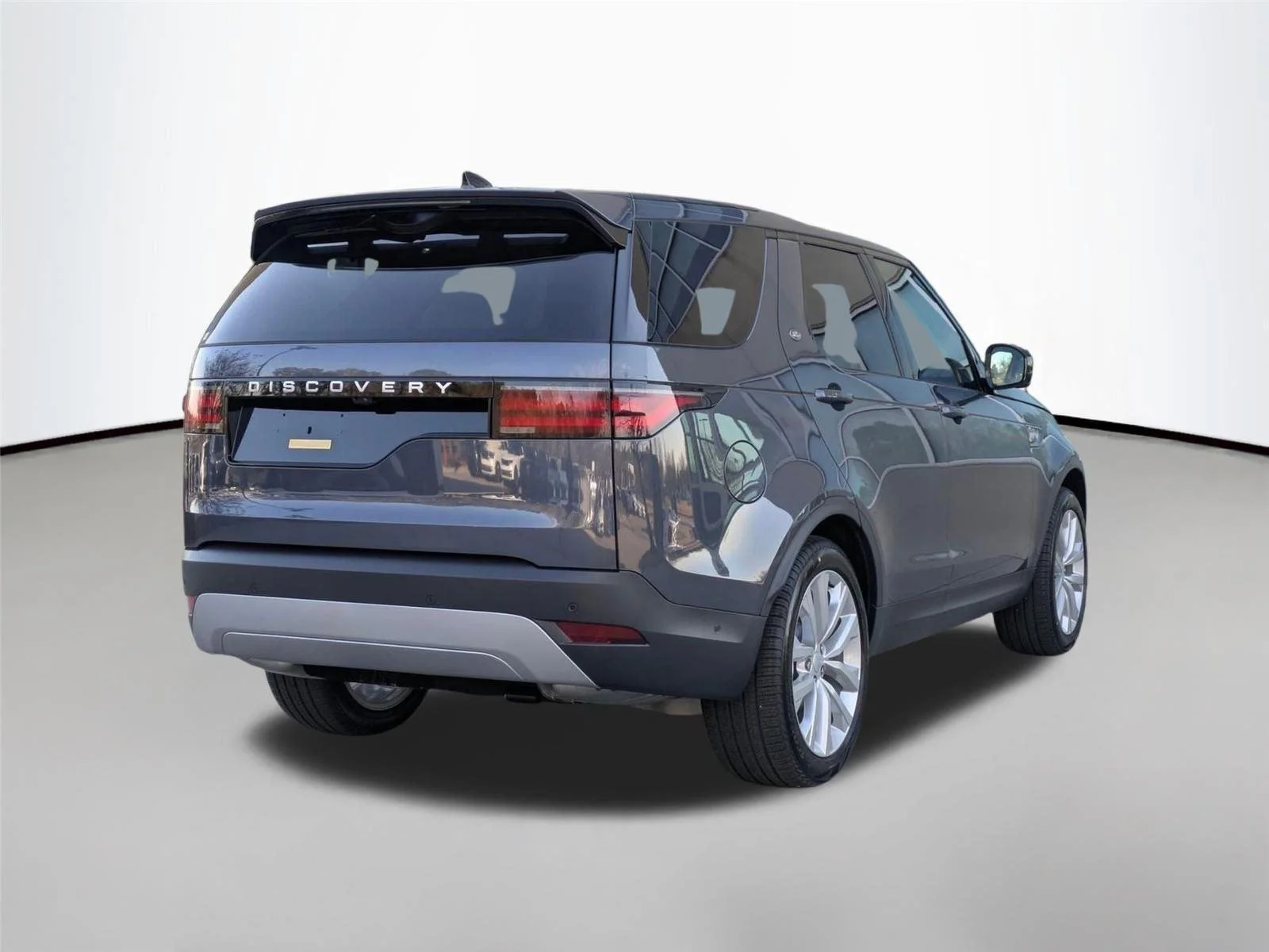 Certified Used 2026 Varesine Blue Metallic Land Rover S image 5