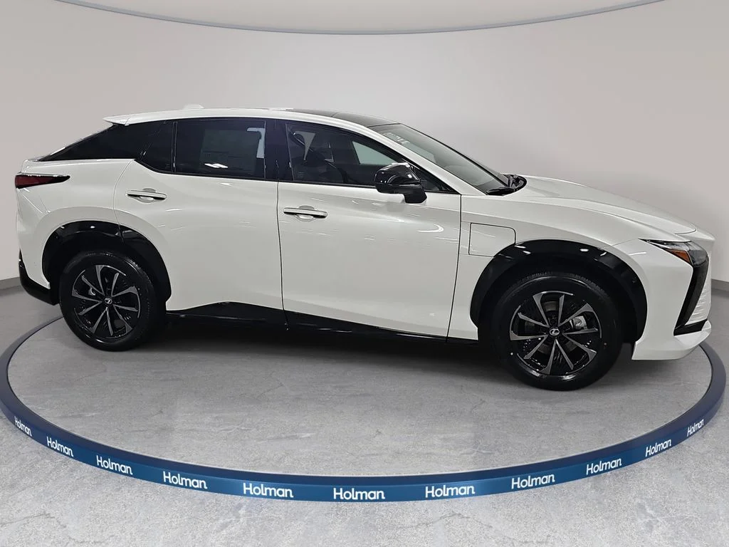 New 2026 Oxygen White Lexus PREMIUM AWD image 4