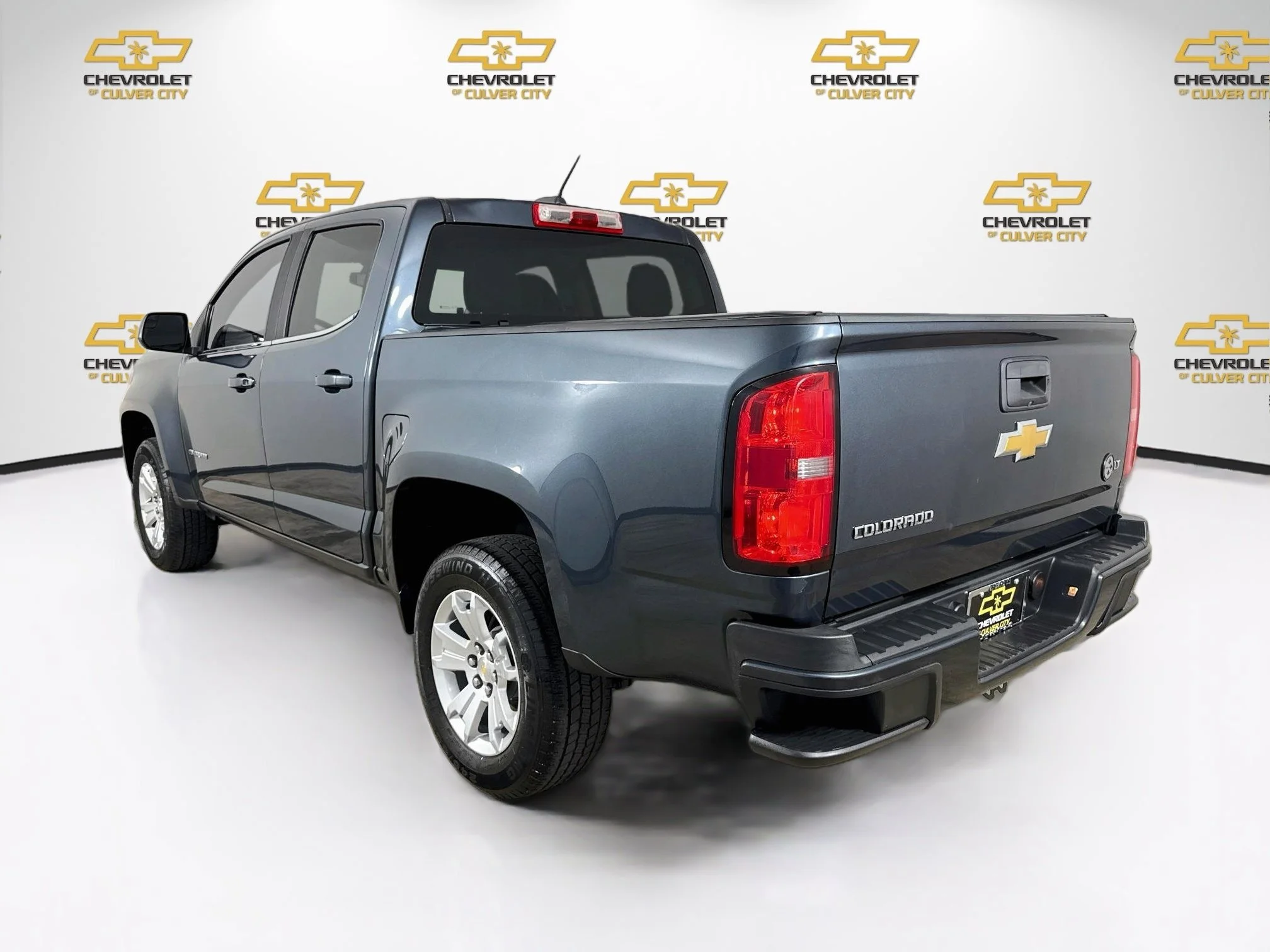 Used 2019 SHADOW GRAY METALLIC Chevrolet 2WD LT image 6