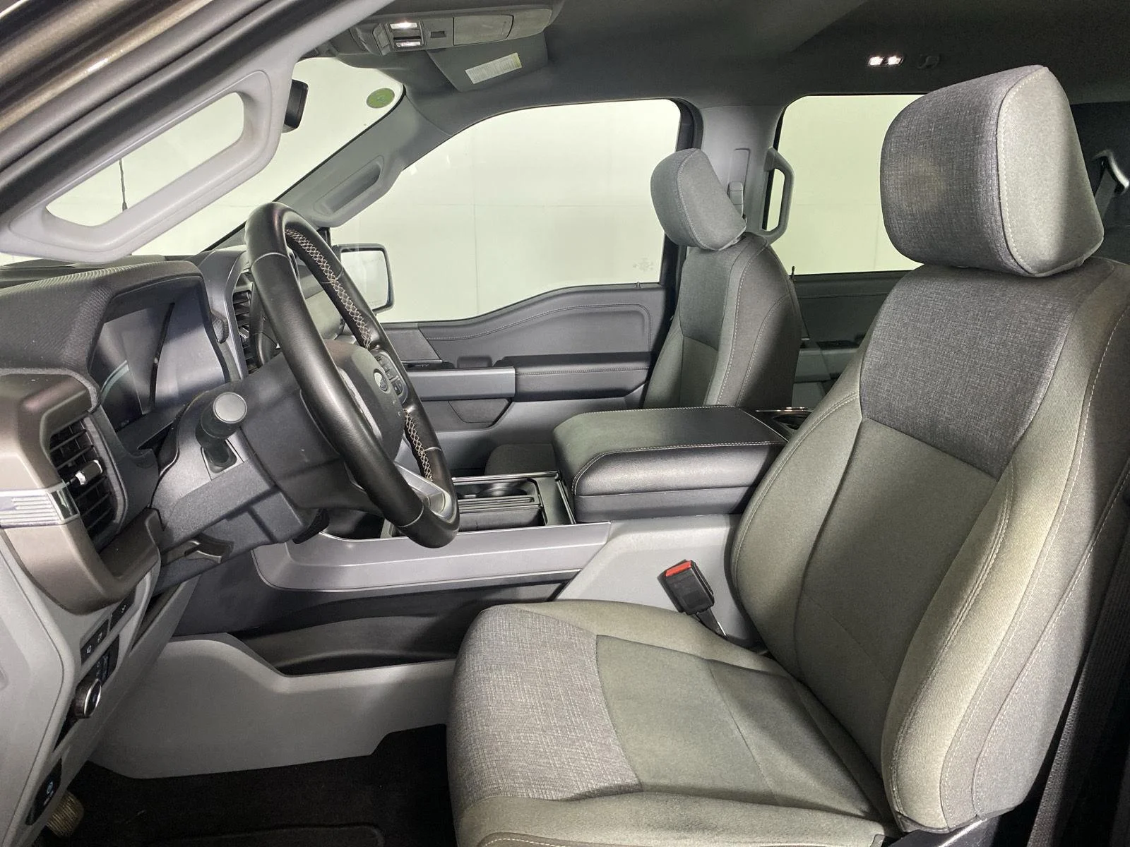 Used 2024 Darkened Bronze Ford XLT image 20