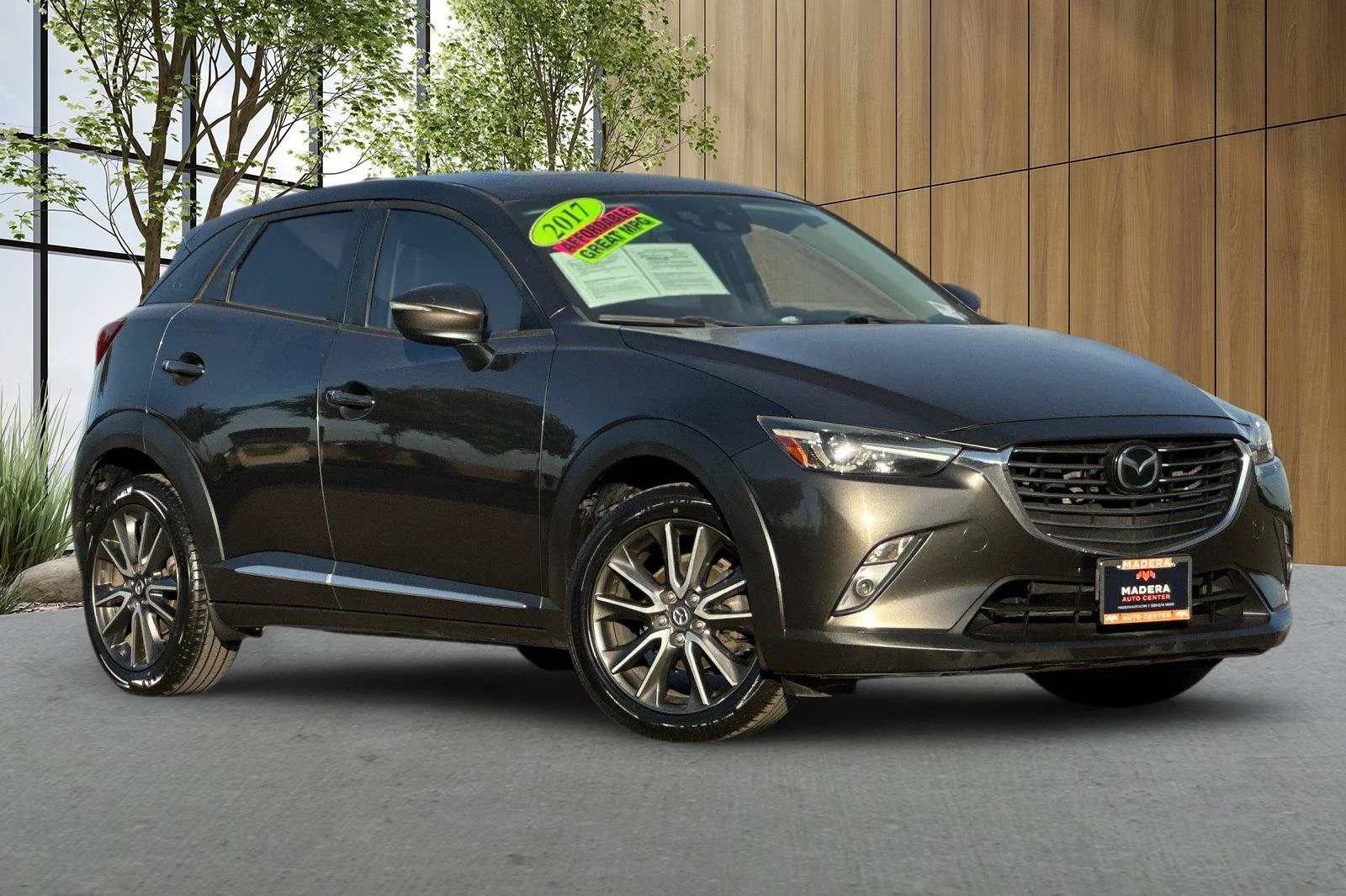 Used 2017 Silver Mazda Grand Touring image 2