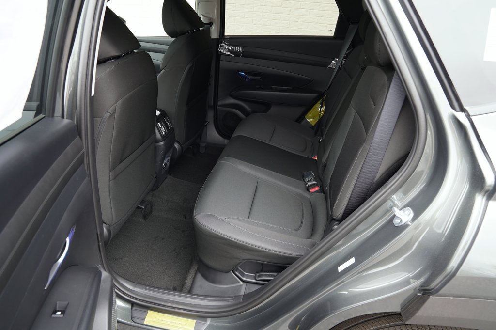 New 2026 Amazon Gray Hyundai SEL image 43