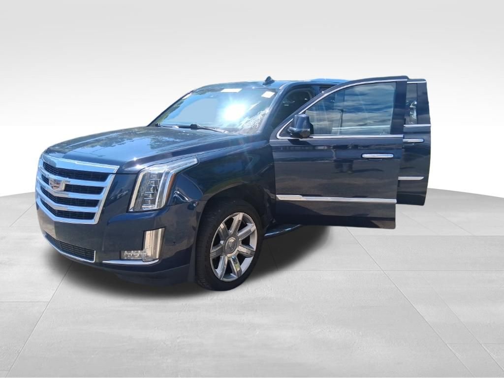 Used 2020 Blue Cadillac Luxury image 21