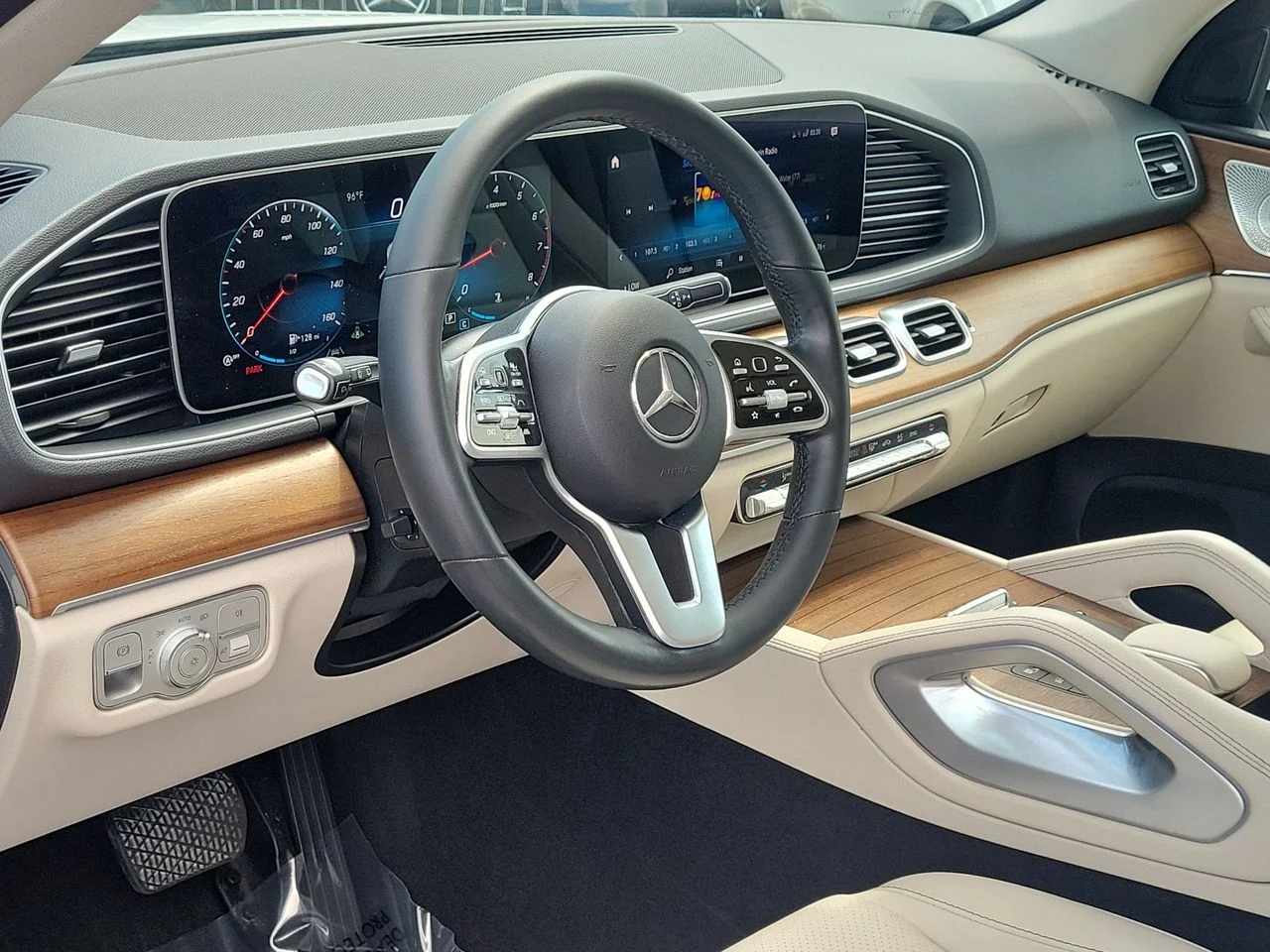Certified Used 2022  Mercedes-Benz GLE 350 image 21