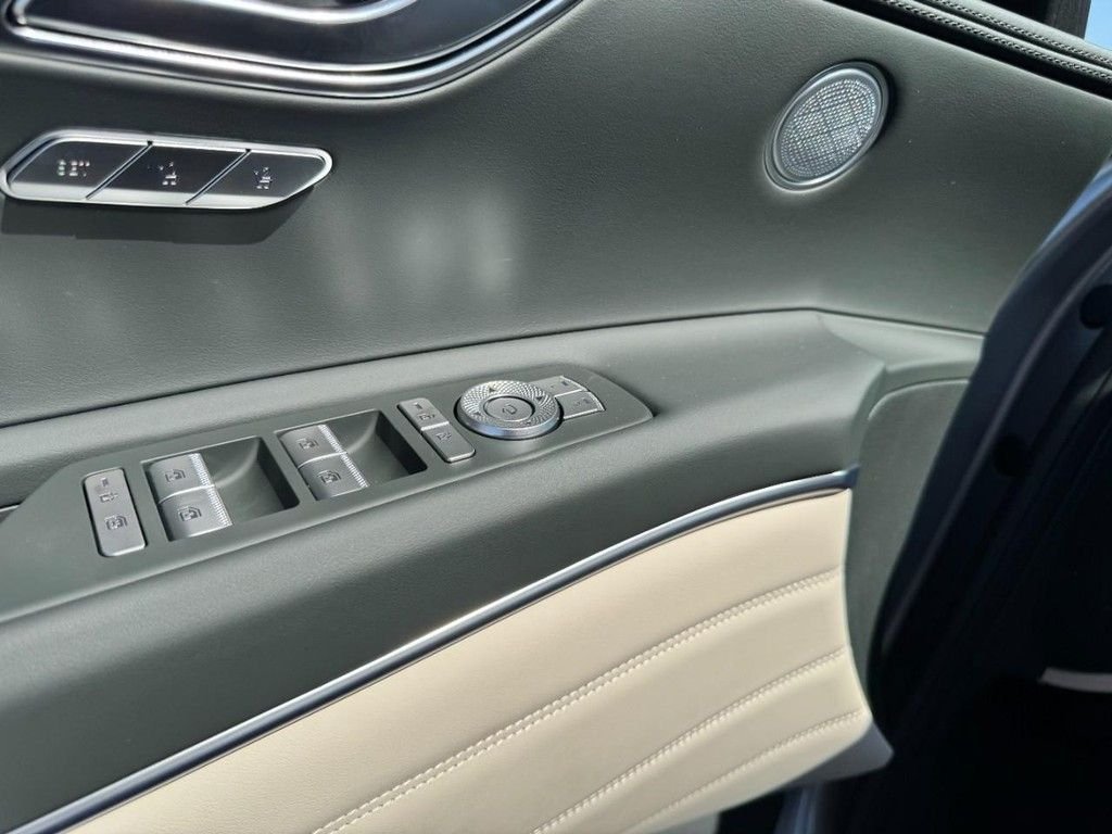 New 2026 Savile Silver Genesis 2.5T Select image 11