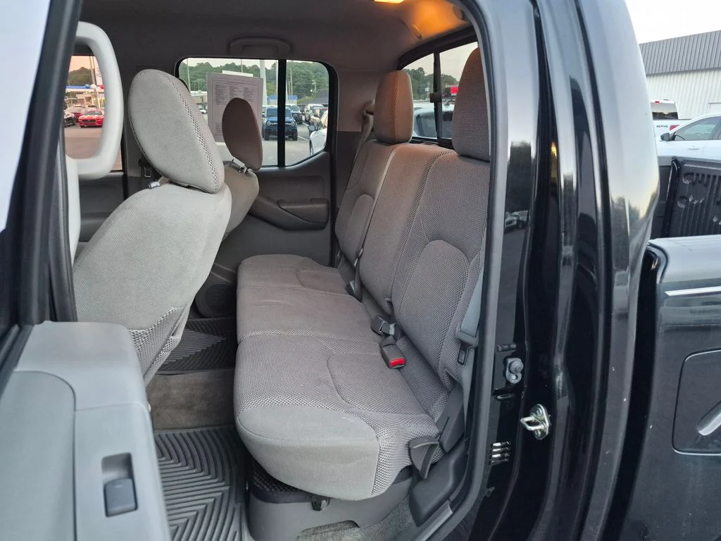 Used 2016 Magnetic Black Nissan SV image 14