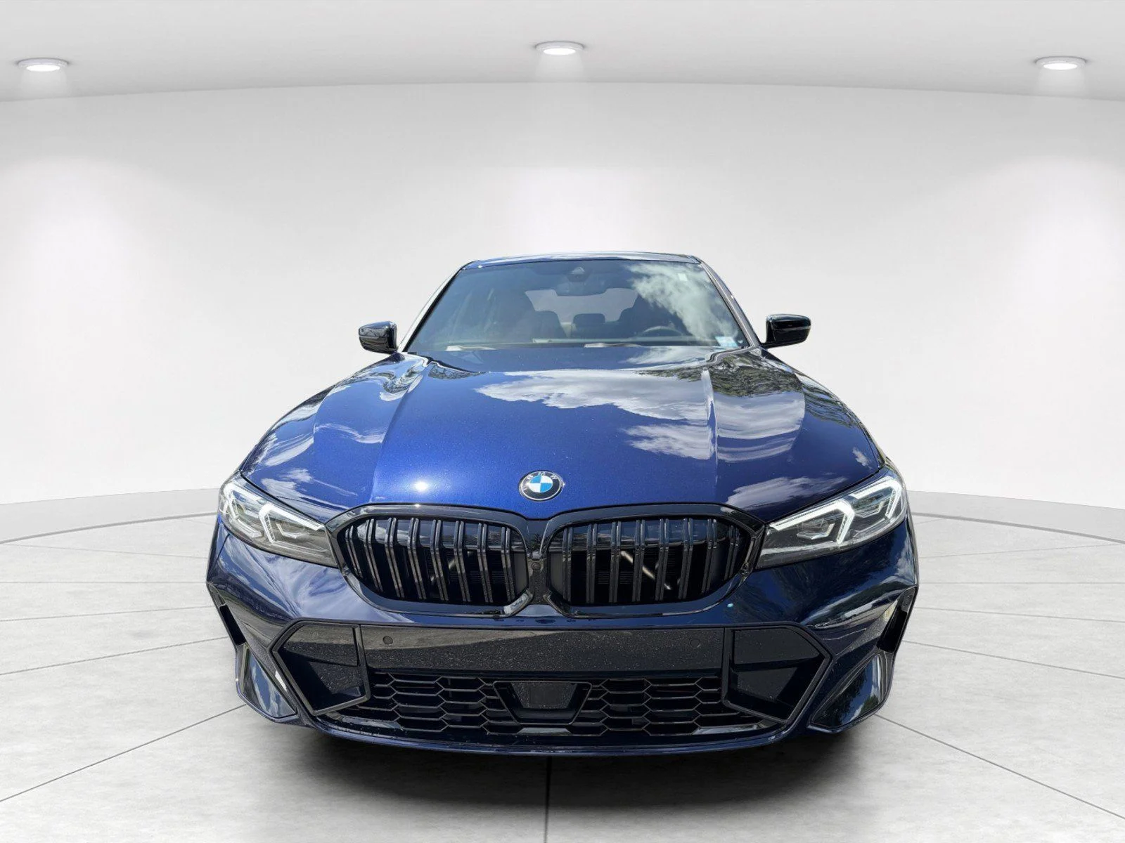 New 2026 Tanzanite Blue II Metallic BMW 330i image 2