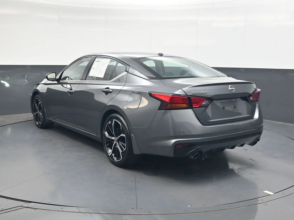 Used 2025 Gray Nissan 2.5 SR image 7