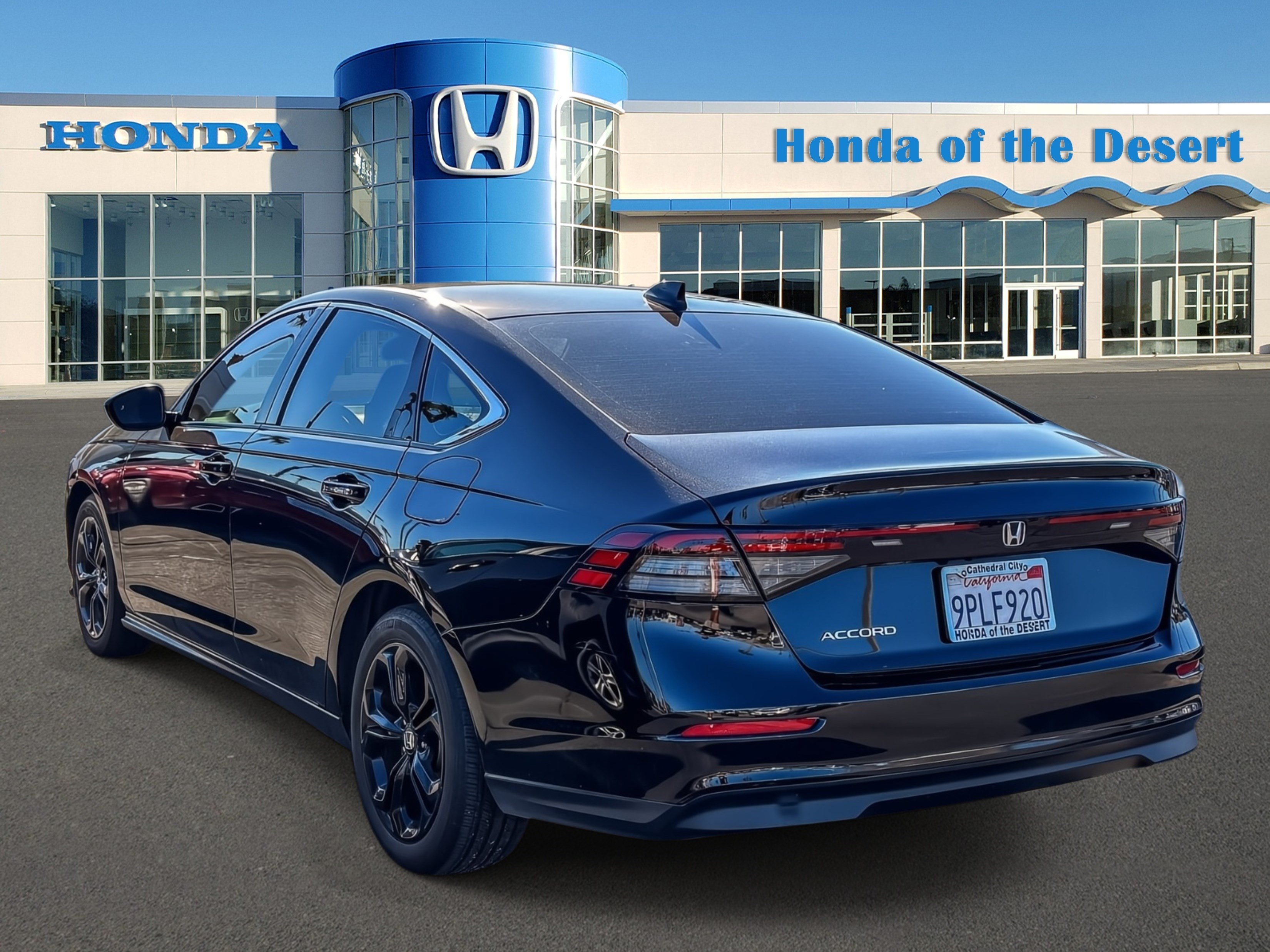 Used 2024 Crystal Black Pearl Honda EX image 4
