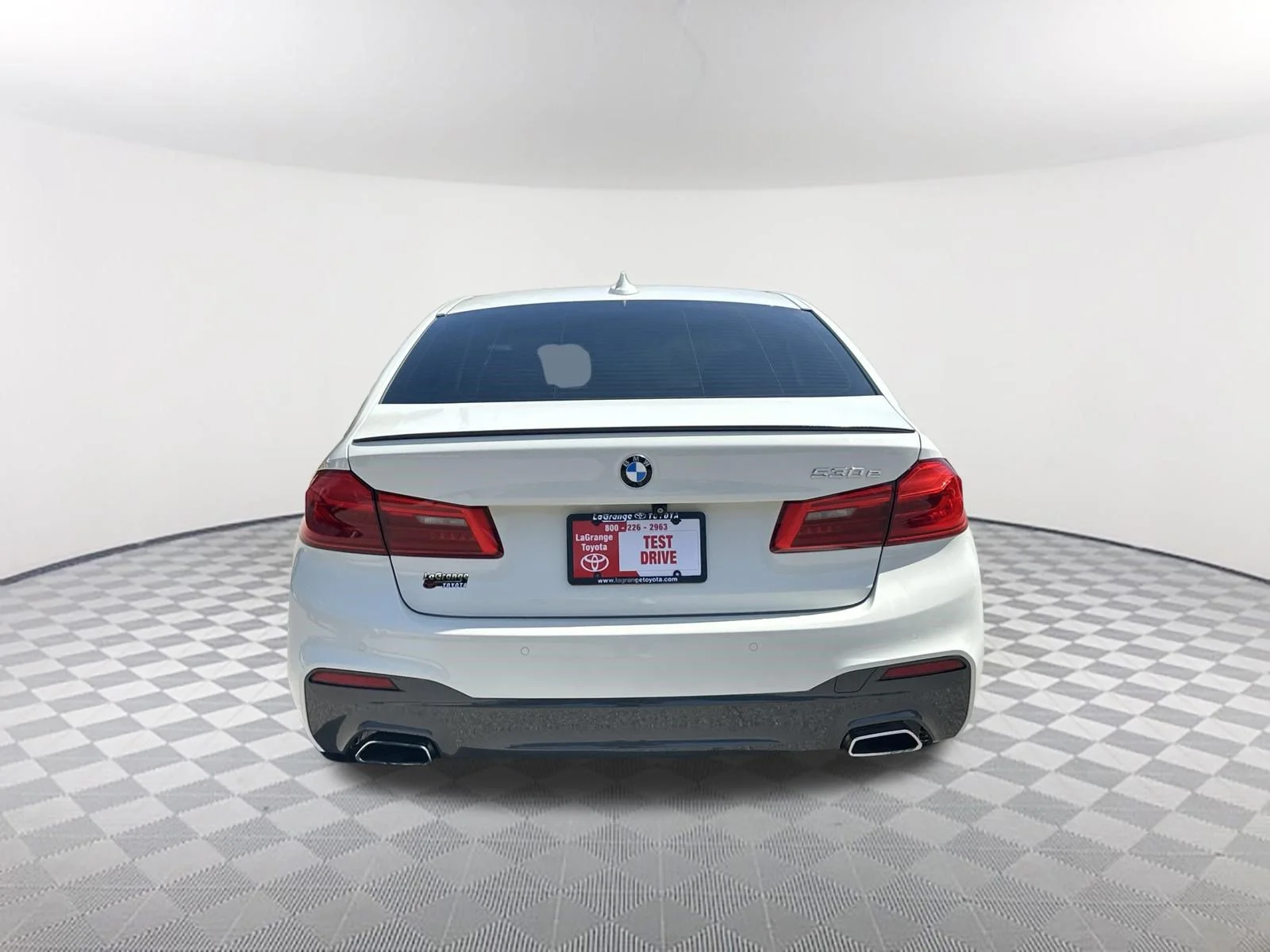 Used 2019 Alpine White BMW 530e iPerformance image 6