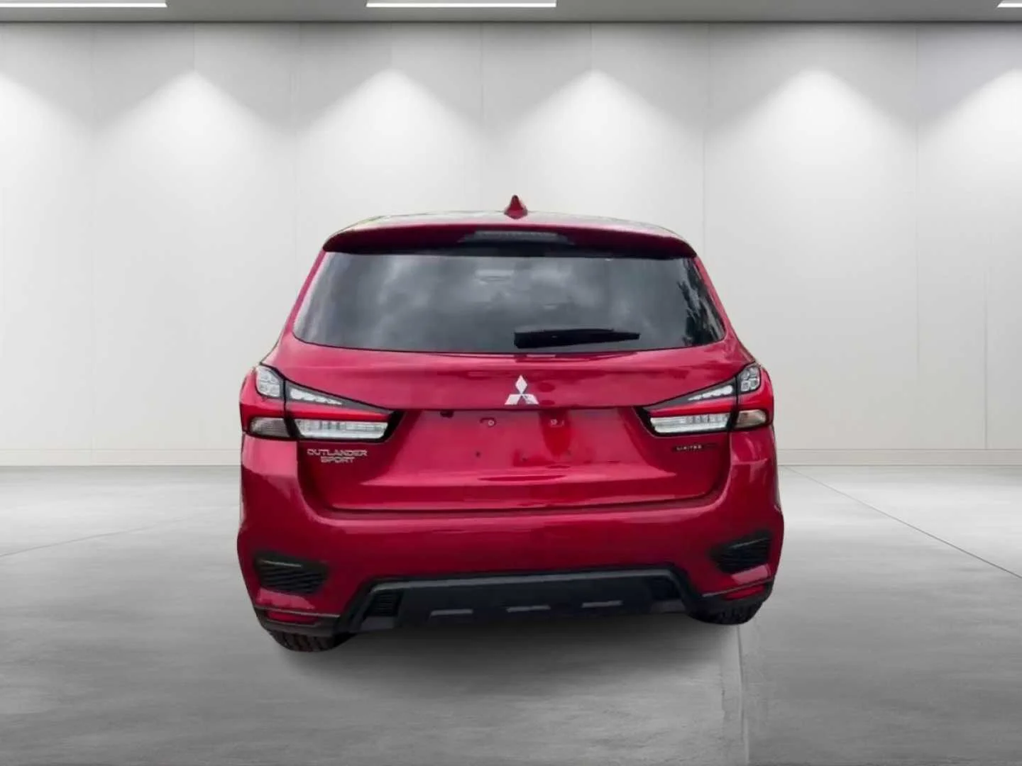 New 2027 Red Diamond Mitsubishi LE image 6