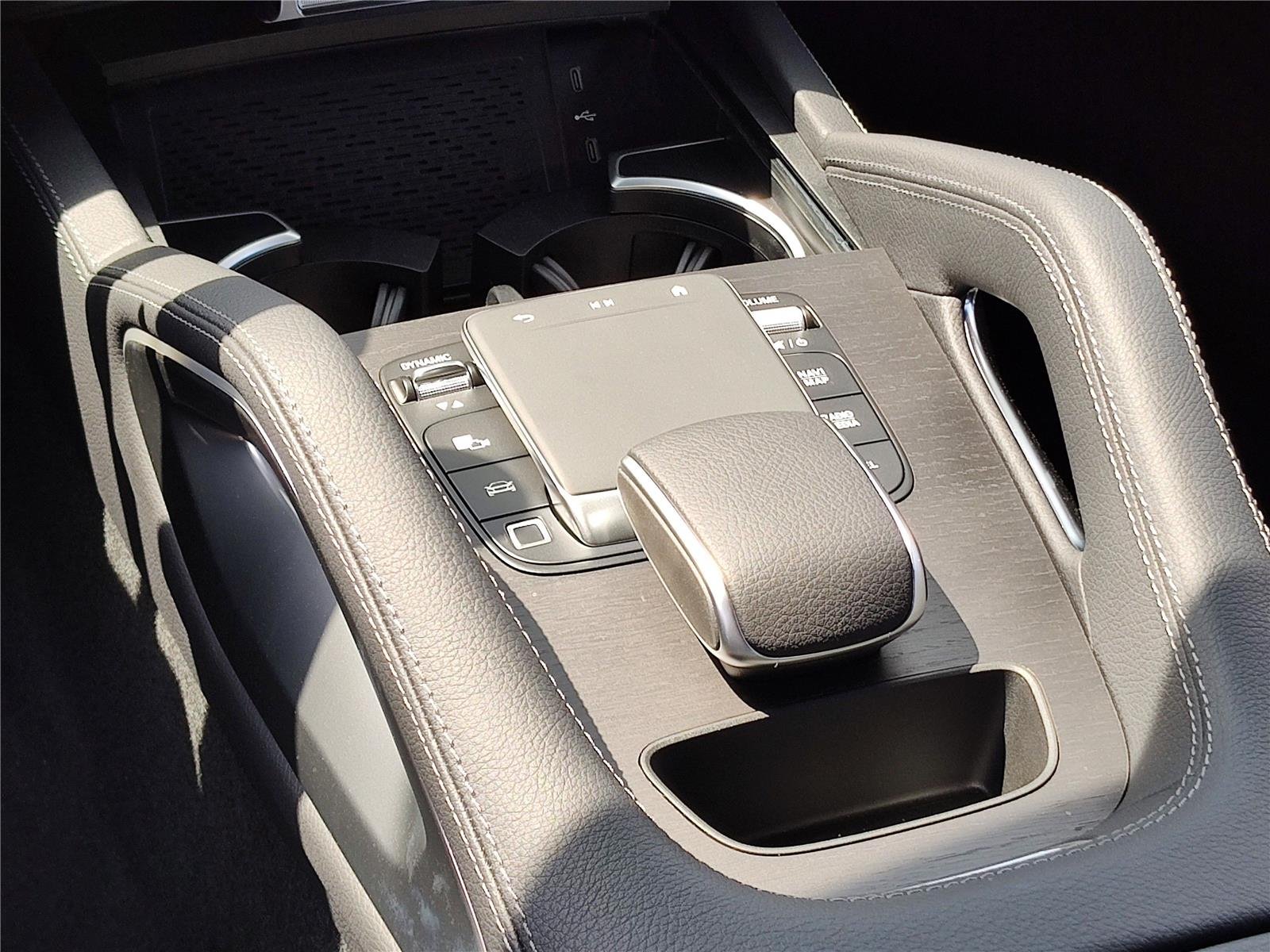 New 2026 Polar White Mercedes-Benz GLE 450 image 9