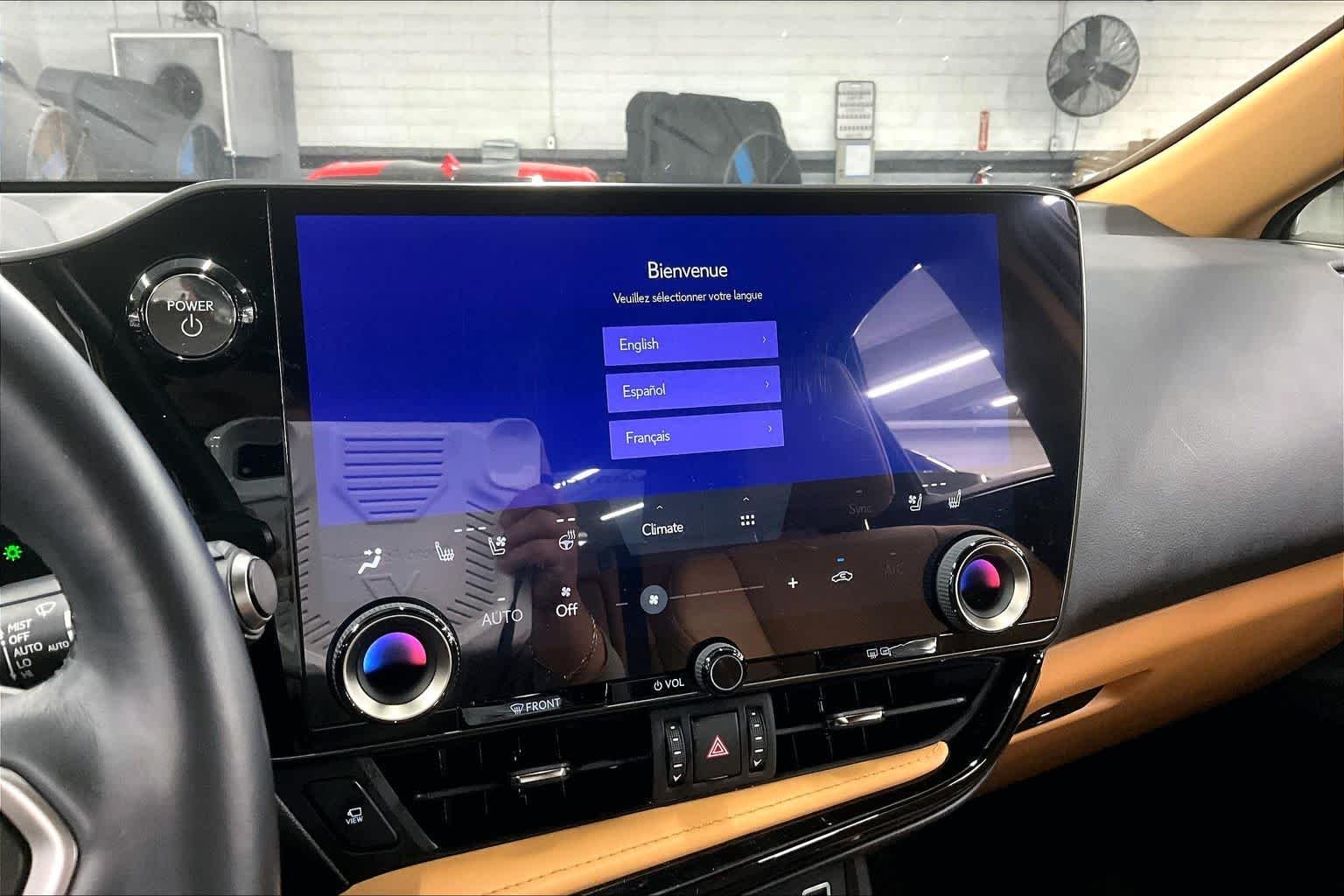 2025 Lexus NX Hybrid 350h - Photo 35