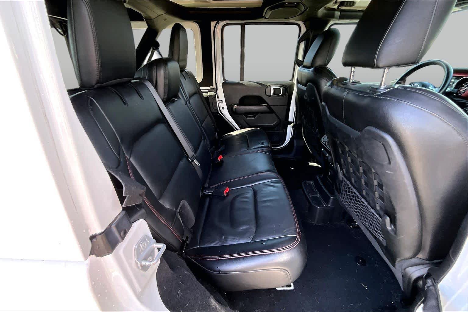 Used 2021 Bright White Clearcoat Jeep Unlimited Rubicon image 20