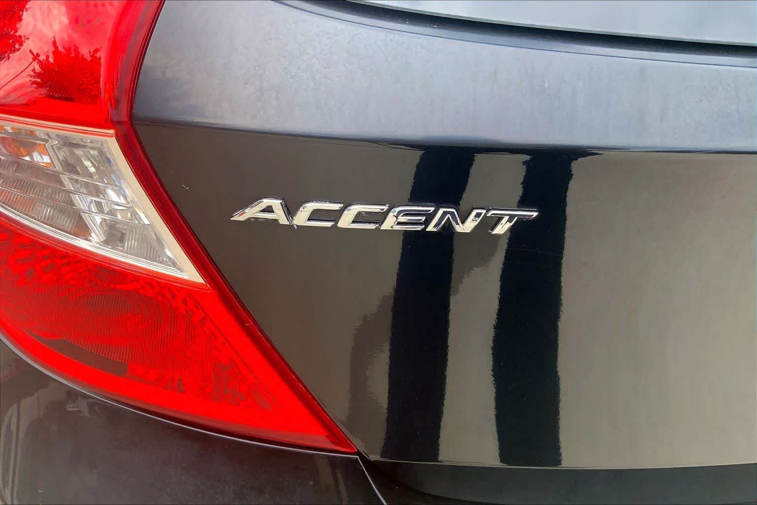 Used 2015 Ultra Black Pearl Hyundai Sport image 10