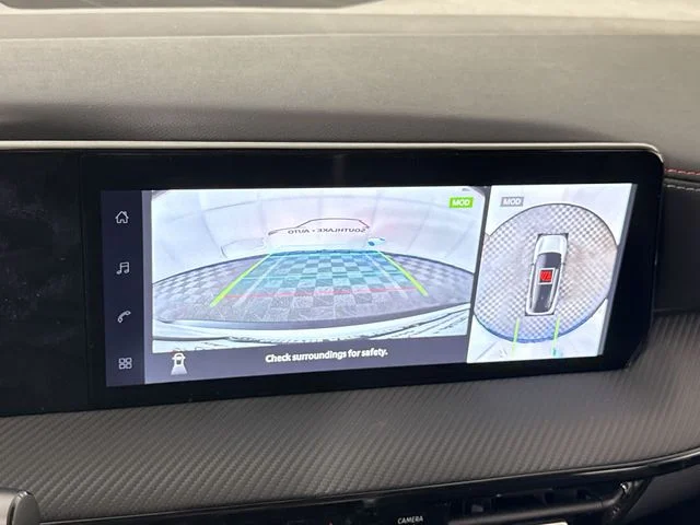 New 2026 Aspen White TriCoat / Super Black Two-tone Nissan SR image 17