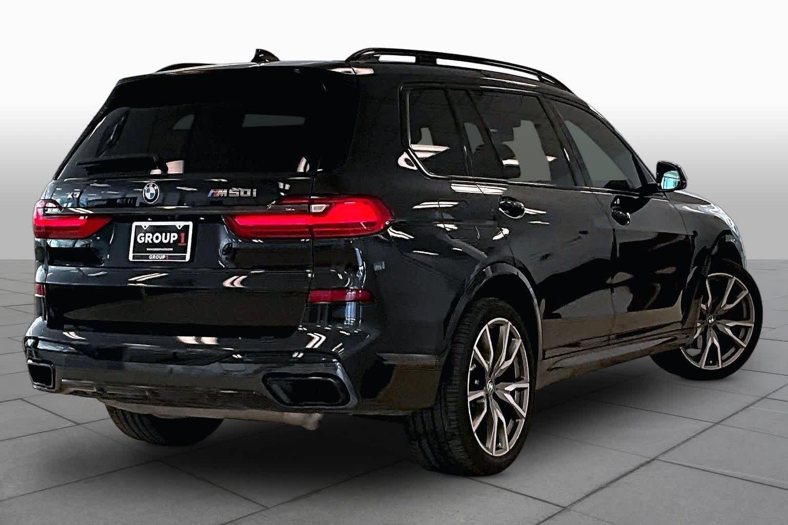 Used 2022 Black Sapphire Metallic BMW M50i image 12