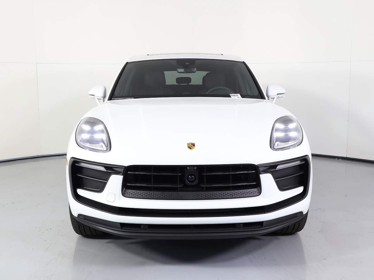 2025 Porsche Macan - Photo 10