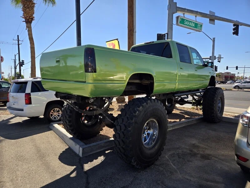 Used 1996 Green Chevrolet CREW CAB 4WD 167W image 4