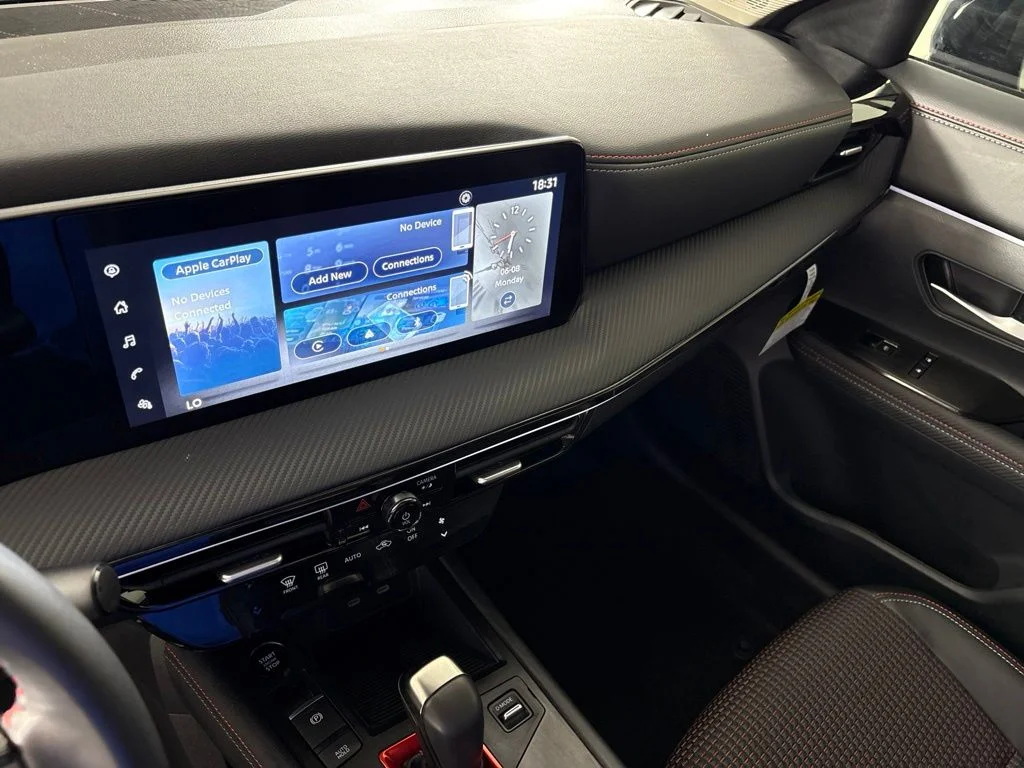 Used 2025 Black Nissan SR image 32