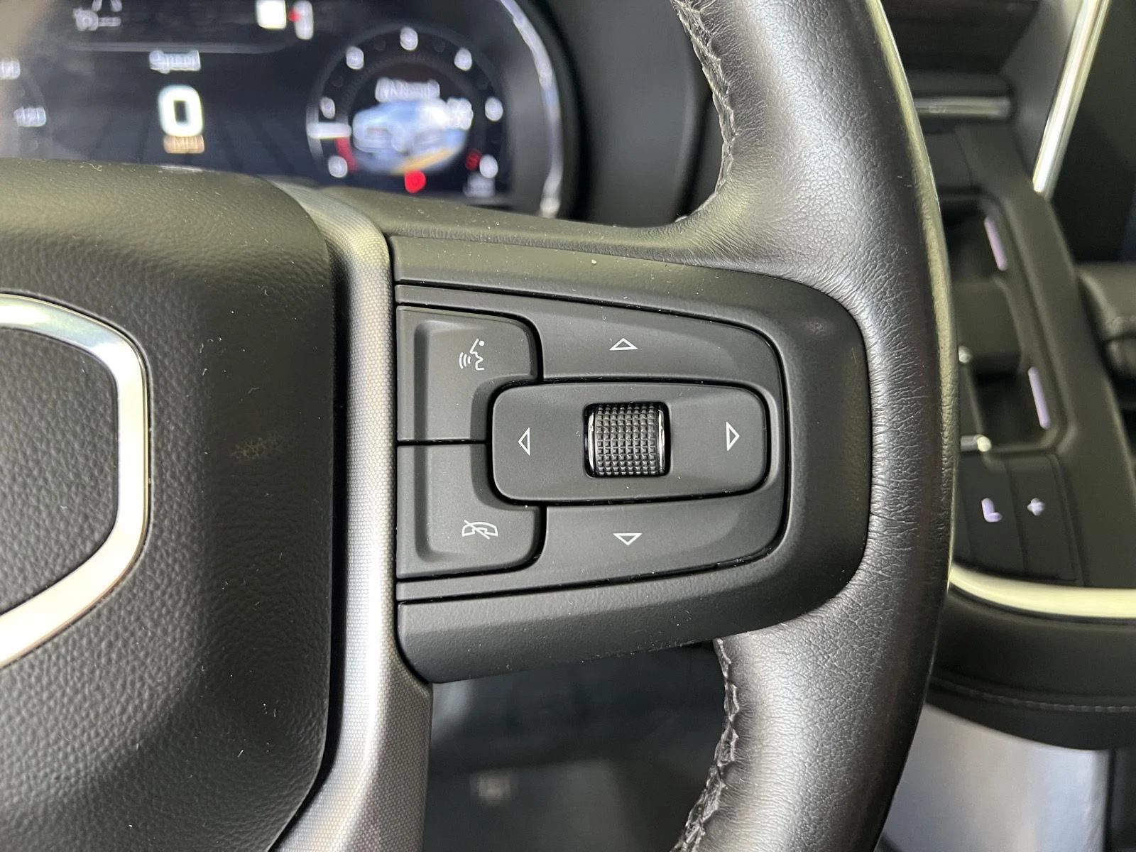 Used 2022 Onyx Black GMC SLE image 11