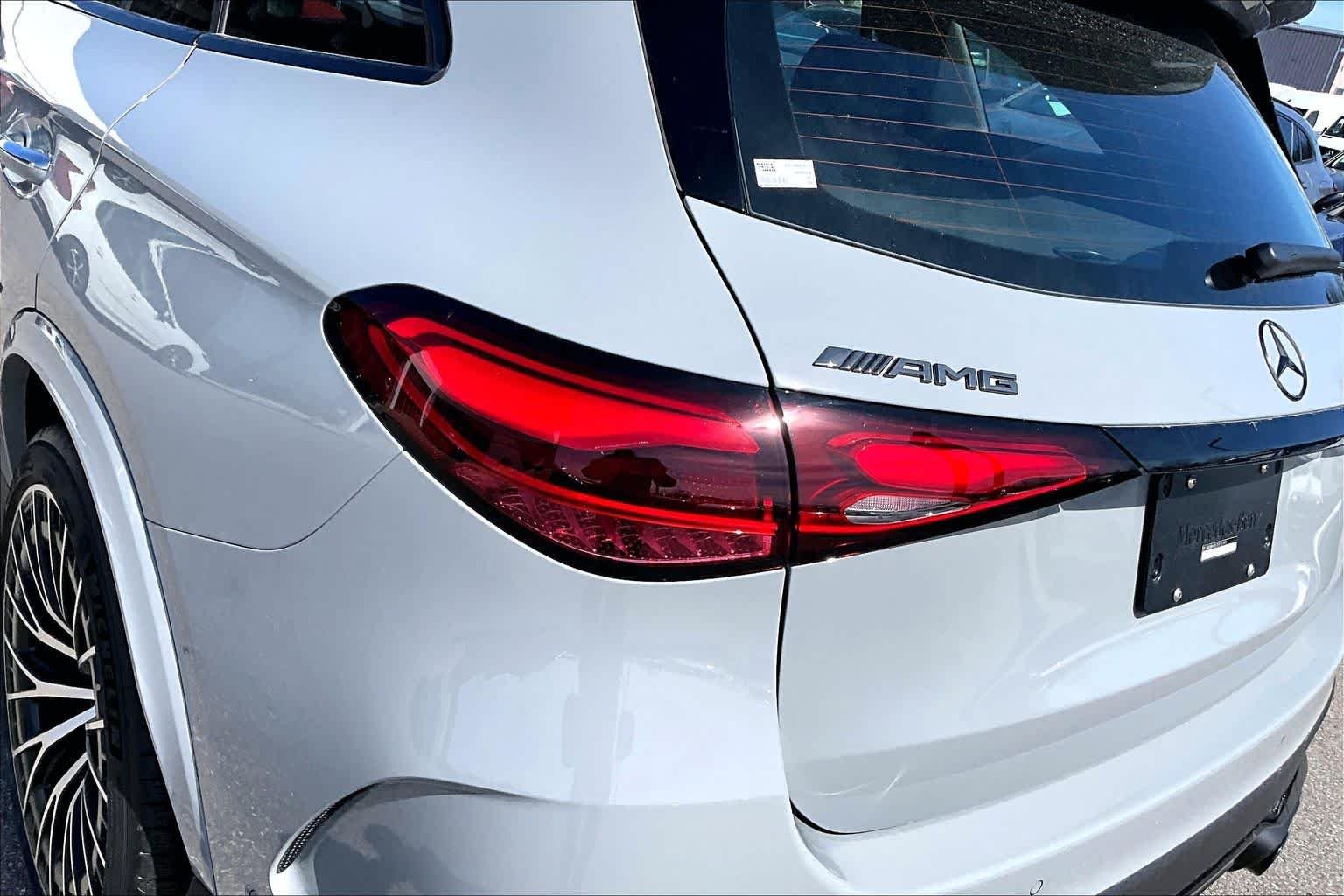 New 2026 MANUFAKTUR Alpine Grey Mercedes-Benz AMG® GLC 43 image 6
