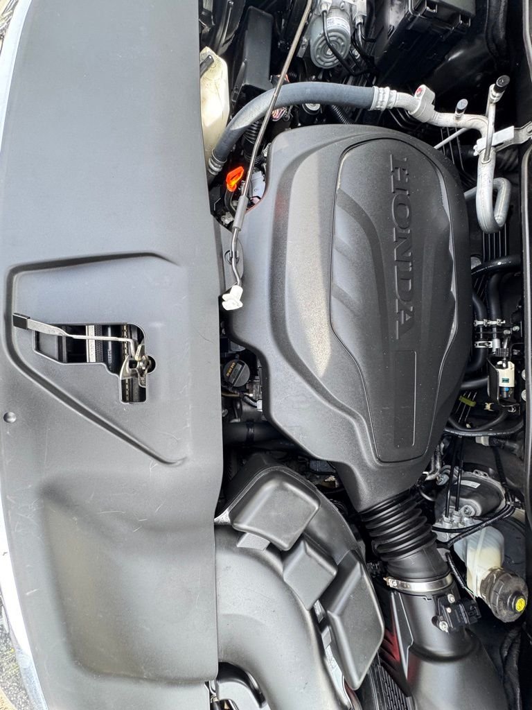 Used 2024 Crystal Black Pearl Honda Touring image 32