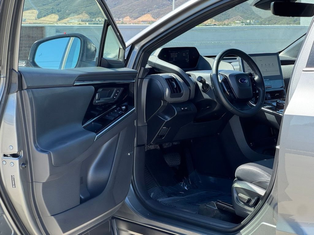 Certified Used 2023 Carbon Subaru Limited image 7