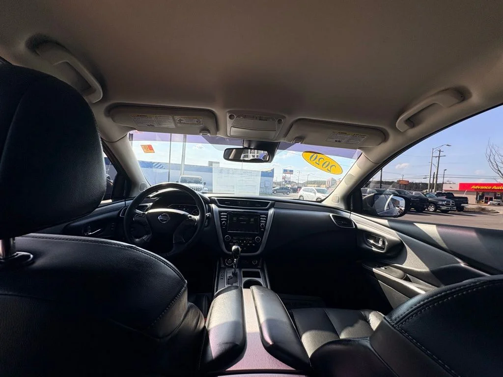 Used 2020 Red Nissan SL image 35