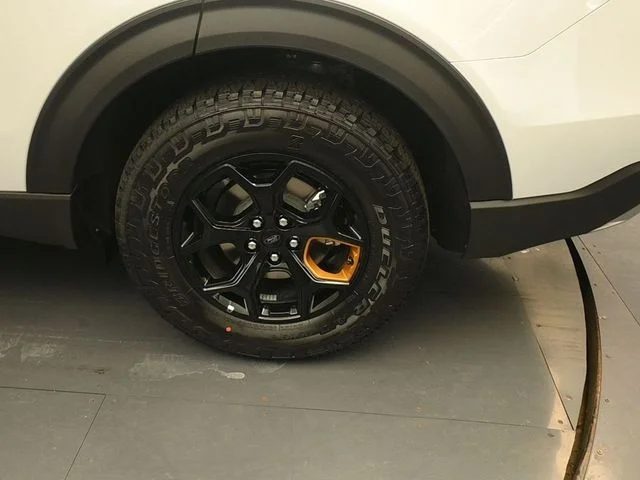 New 2026 White Ford Tremor image 9