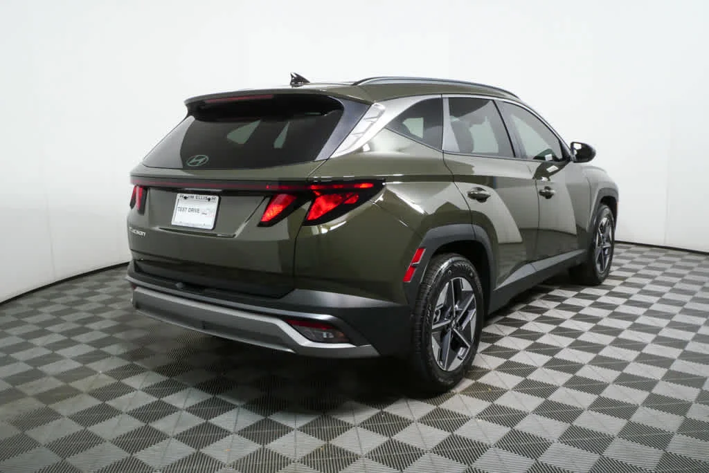 New 2026 Rockwood Green Hyundai SEL FWD image 3