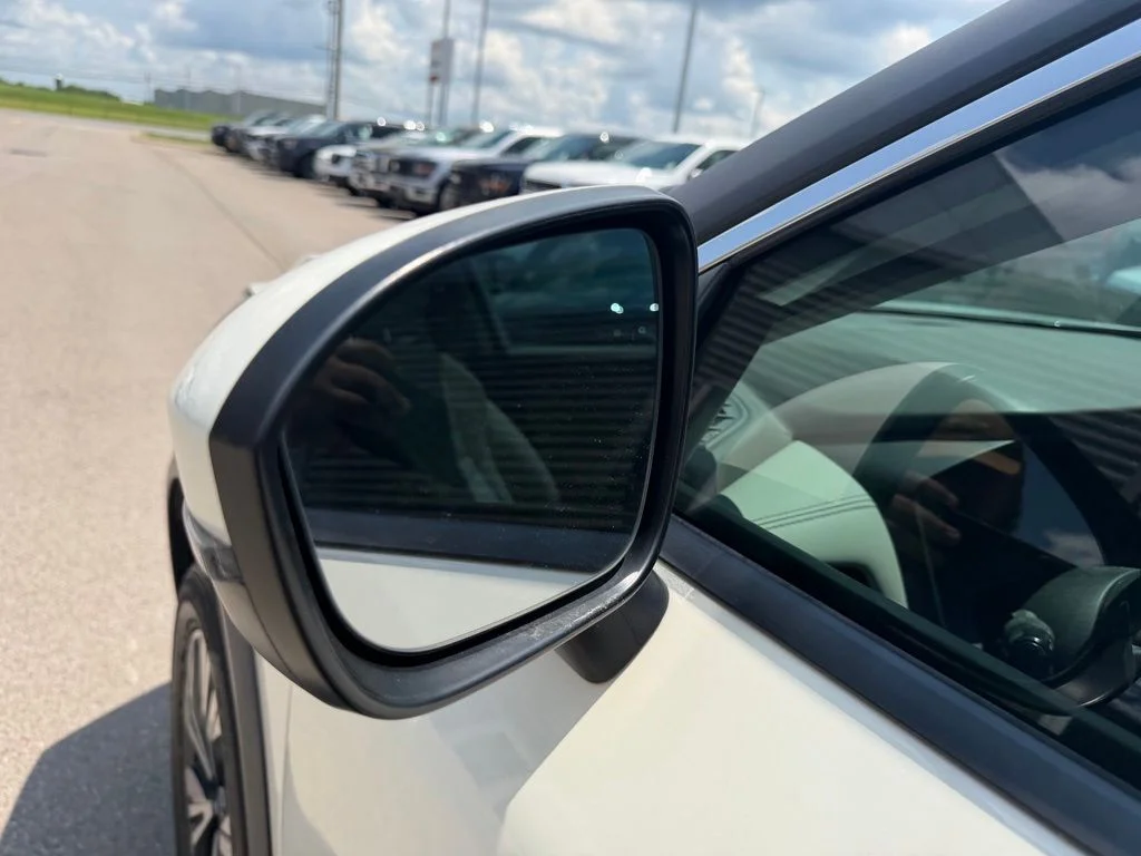 Used 2023 White Nissan SV image 9