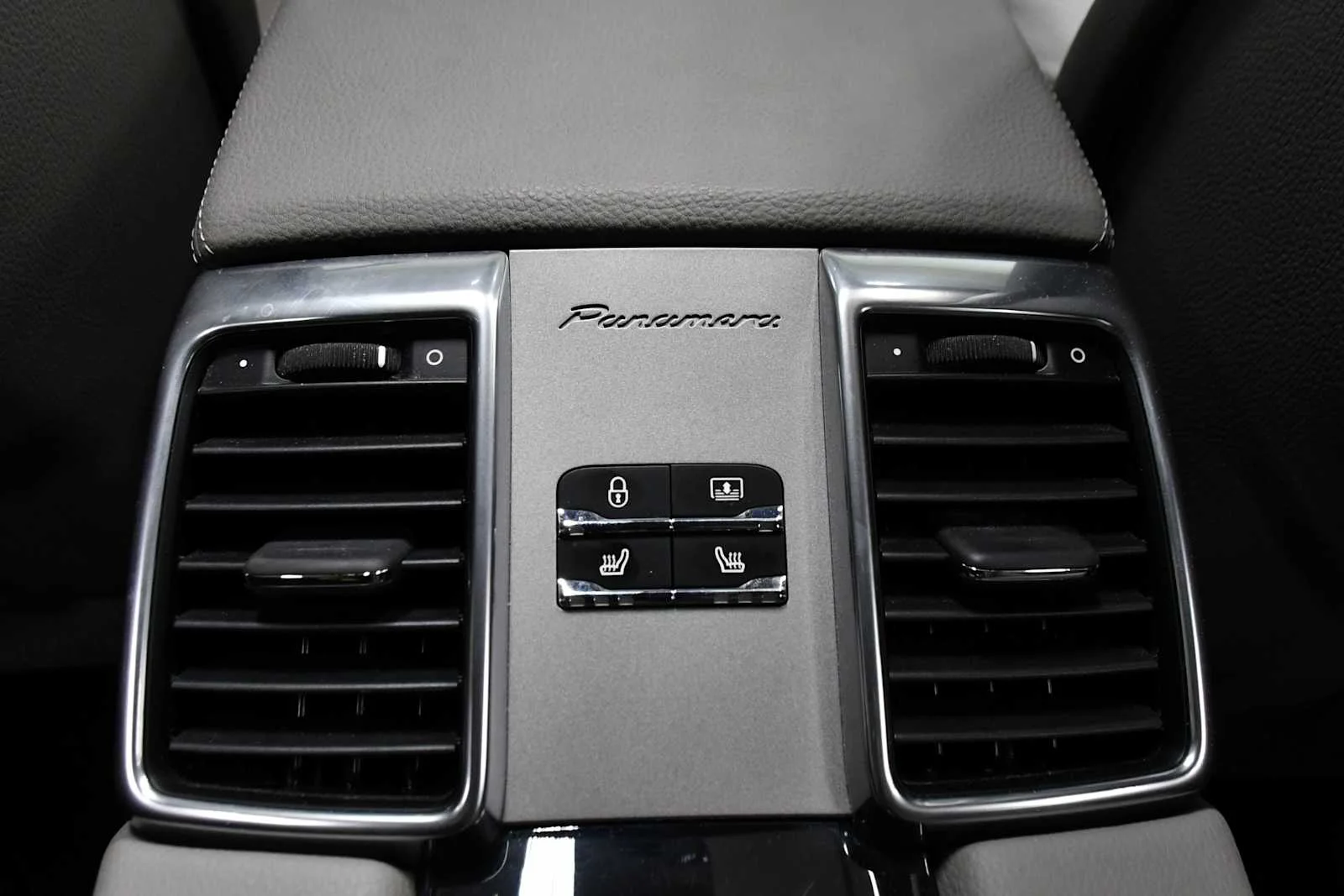 Used 2013 Black Porsche  image 23