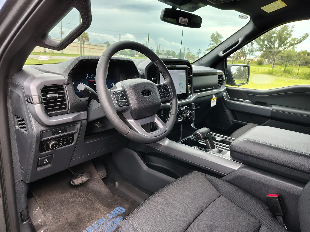 New 2026 Carbonized Gray Metallic Ford XLT image 17