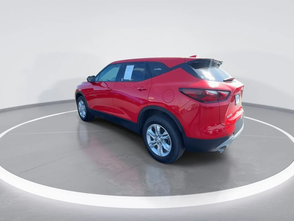 Used 2021 Red Chevrolet LT image 6