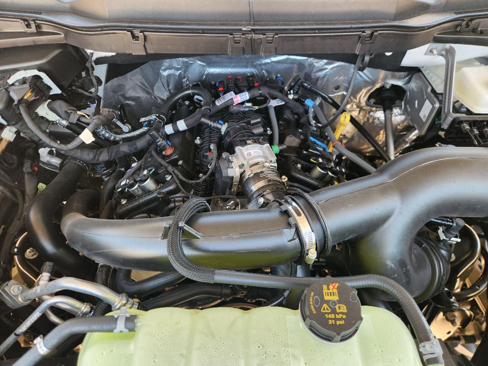 New 2026 Oxford White Ford STX image 22