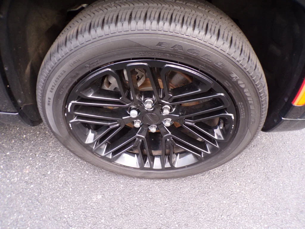 Used 2022 Black Jeep Series III image 5